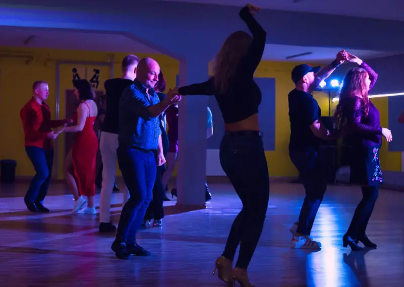 Wieczór taneczny z wieloma parami w Area Dance w Solcu Kujawskim
